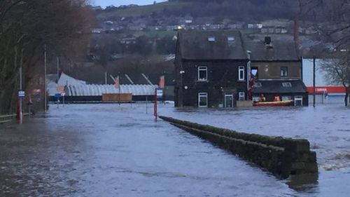 Lũ lụt ở Tây Yorkshire (Ảnh: BBC)