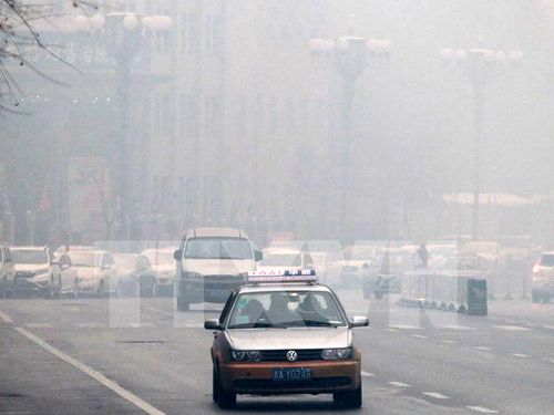 Khói mù bao phủ thành phố Trường Xuân, thủ phủ tỉnh Cát Lâm, Trung Quốc ngày 8/11 (Nguồn: AFP/TTXVN)