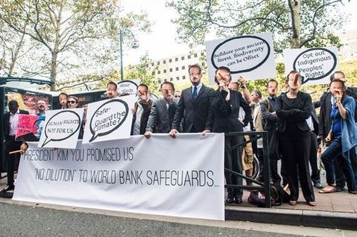 Biểu tình trước văn phòng WB tại Brussels, tháng 9/2014. (Ảnh: Arnaud Ghys)