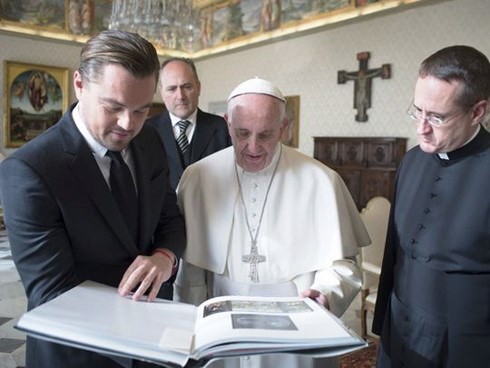  Leonardo DiCaprio diện kiến Giáo hoàng Francis tại Rome