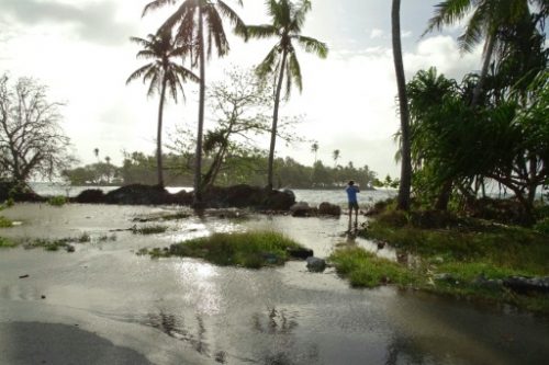 Mực nước biển dâng cao khiến quần đảo Marshall chìm trong nước. (Ảnh: AFP)