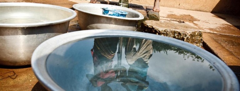 1,8 tỷ người có thể đang phải dùng nước nhiễm khuẩn