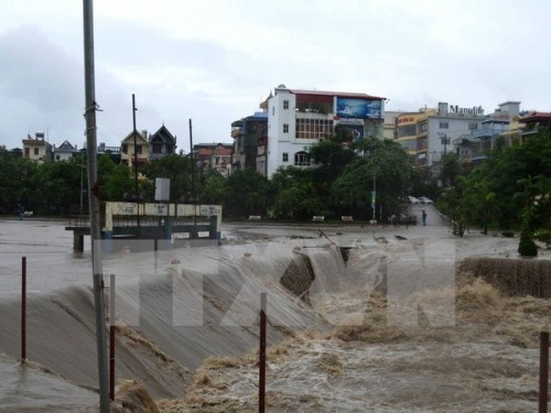  Thành phố Uông Bí ngập sâu trong nước lũ xảy ra vào năm 2015 (Nguồn: TTXVN)