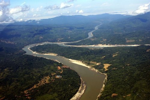 Sông Irrawaddy là dòng sông thiêng của dân tộc Miến Điện (Ảnh: New York Times)