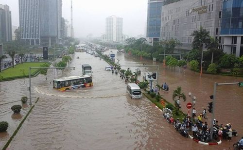 Quy hoạch yếu, triển khai quy hoạch cũng yếu khiến Hà Nội càng chống càng ngập dù bỏ ra rất nhiều tiền - Ảnh: Báo GT