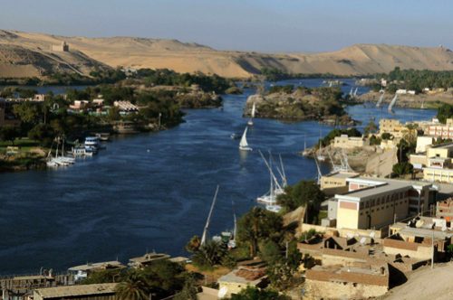 Sông Nile có ý nghĩa sống còn đối với Ai Cập. 