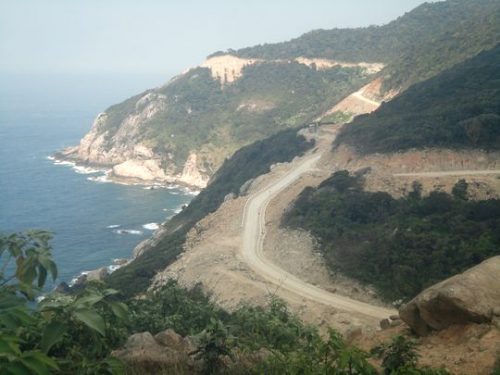 Cù Lao Chàm sau khi xây dựng tuyến đường quanh đảo. 