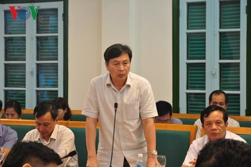 Ông Nguyễn Ngọc Cơ, Phó tổng Giám đốc TKV báo cáo các phương án phòng chống bão số 3 của ngành than tại Quảng Ninh. 
