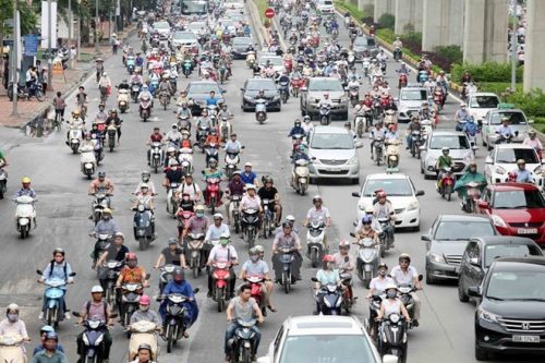 Xe môtô, xe máy sẽ được thực hiện kiểm tra khí thải trước mắt tại 5 thành phố lớn theo lộ trình (Ảnh: Doãn Đức/Vietnam+)