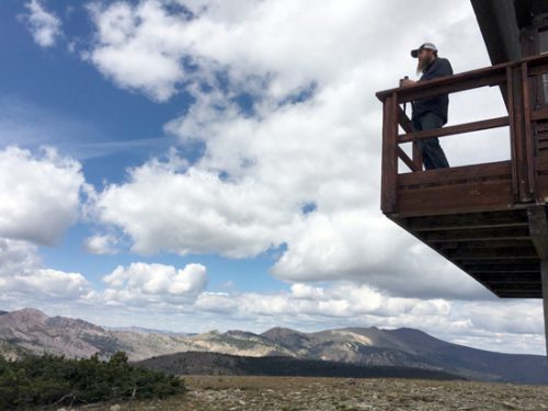 Levi Brinegar trong một ca làm việc.