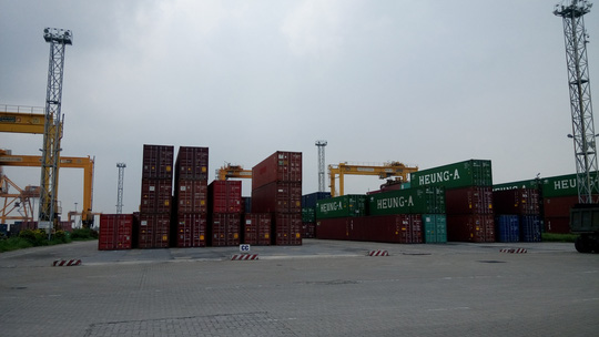 Đáng sợ nạn nhập chất thải trái phép!