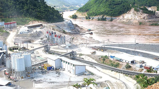 Đập Xayaburi bắt đầu bán điện sang Thái Lan