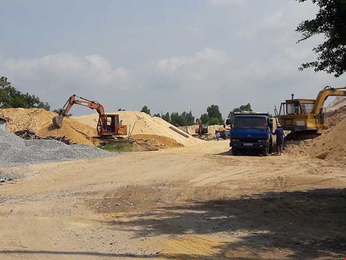 Chịu hết nổi 11 cơ sở kinh doanh cát gây ô nhiễm