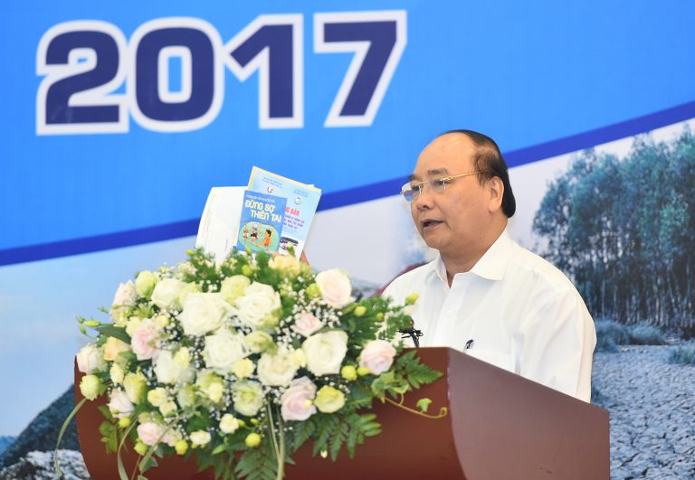 Thủ tướng: Không thể xả lũ làm tăng ngập mà vẫn “đúng quy trình”