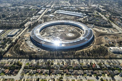 Apple bán “trái phiếu xanh” để tài trợ cho các dự án năng lượng