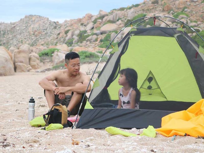 Đi bảo vệ… rùa đẻ