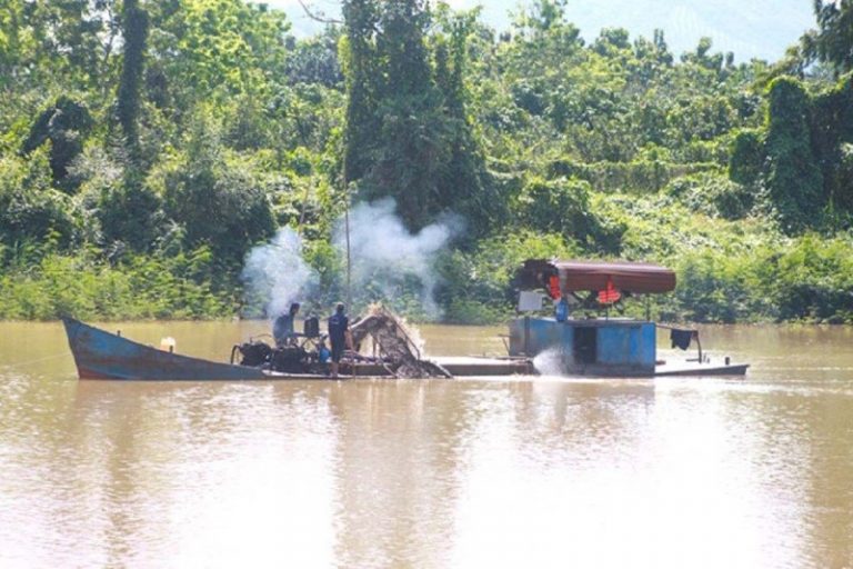 Lâm Đồng yêu cầu Đồng Nai ngưng khai thác cát sông