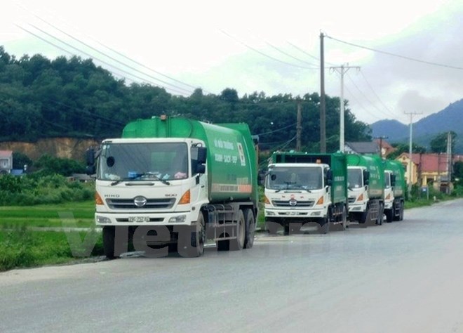 Người dân dỡ lán, dừng “phong tỏa” bãi rác Nam Sơn