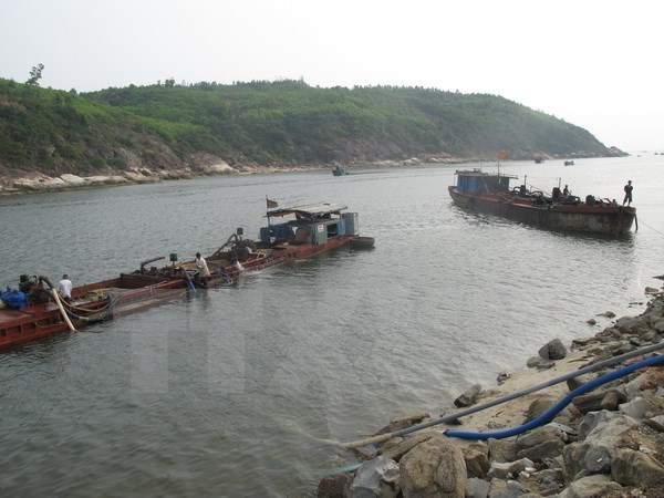 Hút cát trộm trong hồ Dầu Tiếng, một đối tượng bị phạt 203 triệu đồng