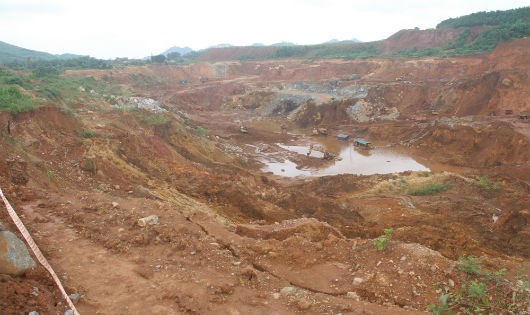 Thái Nguyên: Khai thác mỏ sắt công ty kiếm lời, rũ bỏ trách nhiệm với dân