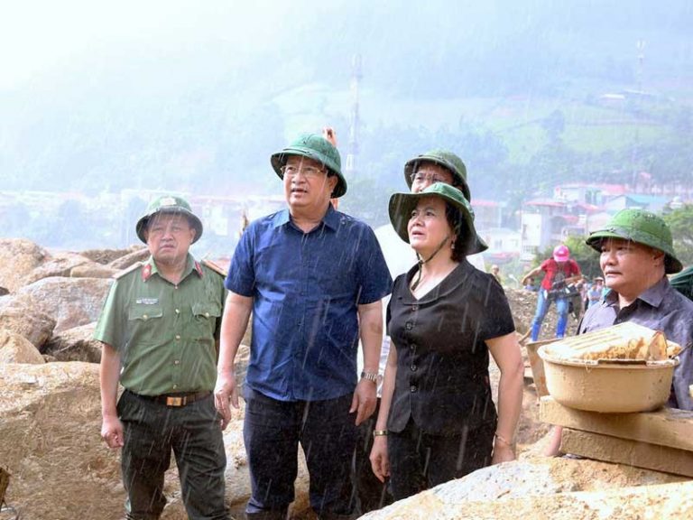 Lũ kinh hoàng: 31 người chết và mất tích