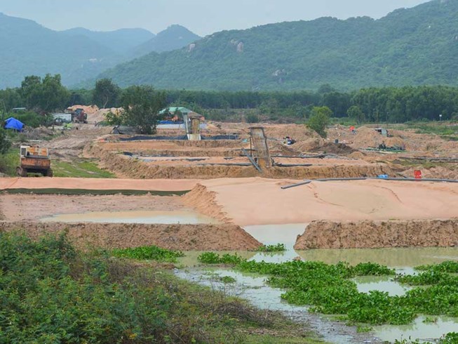 BR-VT: Khai thác mỏ hay nạo vét hồ?