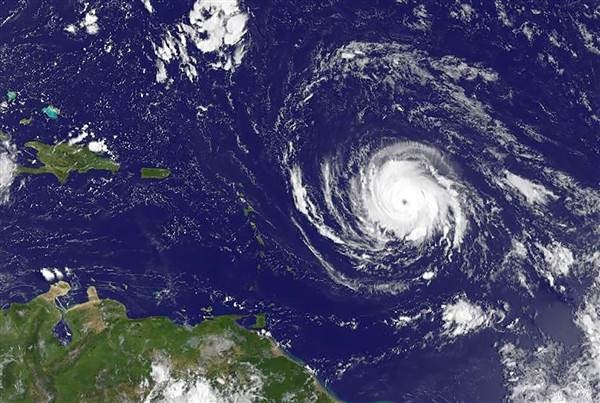 Bão Irma mạnh lên cấp nguy hiểm, tiến về miền Đông Puerto Rico