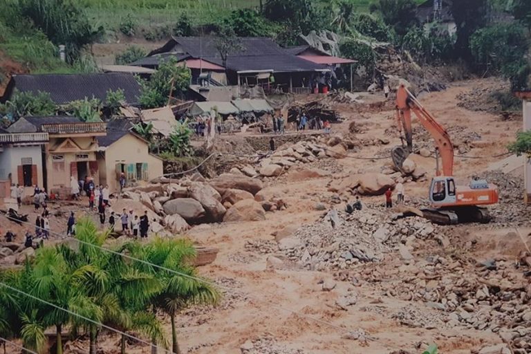 Thảm họa thiên tai khiến 10.800 người chết và mất tích
