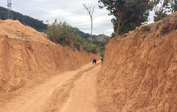 Vụ gỗ lậu giấu dưới hồ thủy điện: Truy quét các bến, phà có khả năng tập kết gỗ