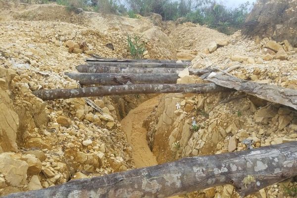 Vụ 2 phóng viên bị nhóm đối tượng bắt giữ trái phép, hành hung: Hơn 5 năm không xử lý nổi “đại công trường” khai thác quặng trái phép