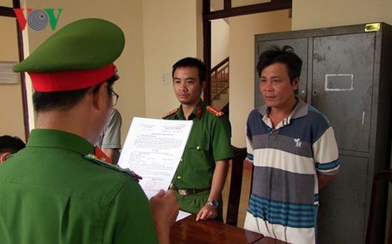 Bắt nhóm đối tượng phá rừng ở Đắk Nông
