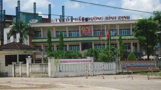 Gây ô nhiễm môi trường, một nhà máy đường bị dừng hoạt động
