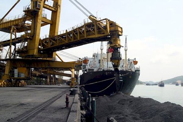 Nan giải nhập khẩu than