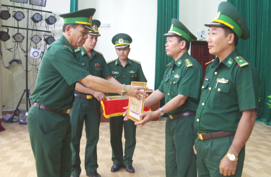 BĐBP Cà Mau được tặng Bằng khen về thành tích chống buôn bán động vật hoang dã trái phép
