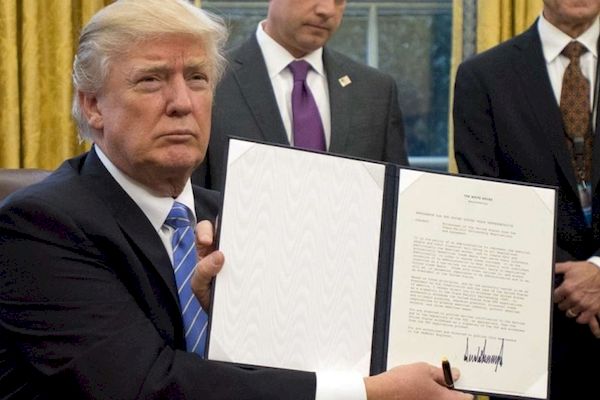 Ông Donald Trump bất ngờ muốn Mỹ quay lại TPP