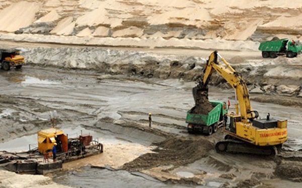 Hà Tĩnh kiên quyết nói không với Dự án khai thác mỏ sắt Thạch Khê