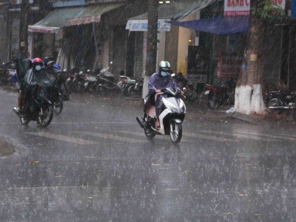 Bắc Bộ và Bắc Trung Bộ có mưa dông, nắng nóng giảm dần từ 7/7