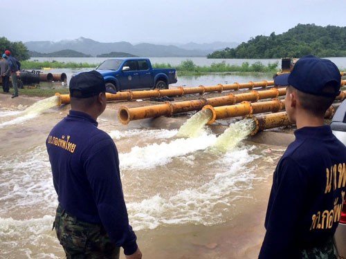 Nguy cơ nước tràn đập ở Thái Lan
