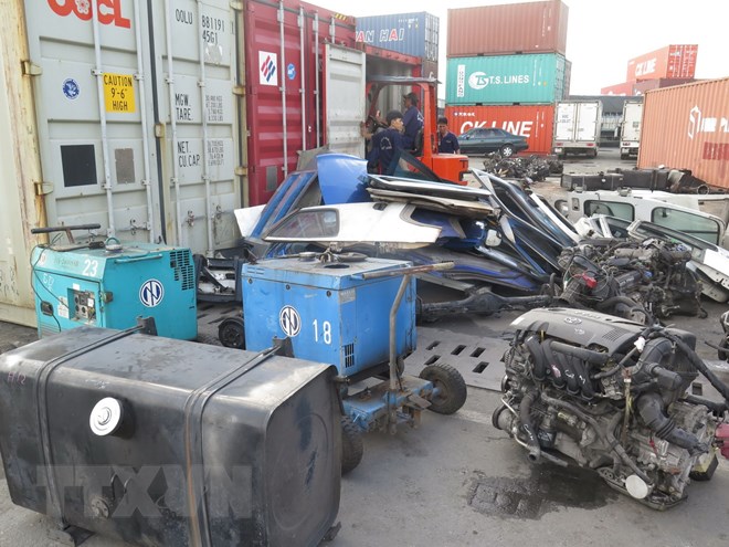Xử lý phế liệu nhập khẩu: Cần giải pháp căn cơ lâu dài