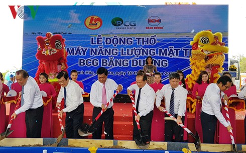 Khởi công dự án nhà máy điện mặt trời trị giá 42 triệu USD ở Long An