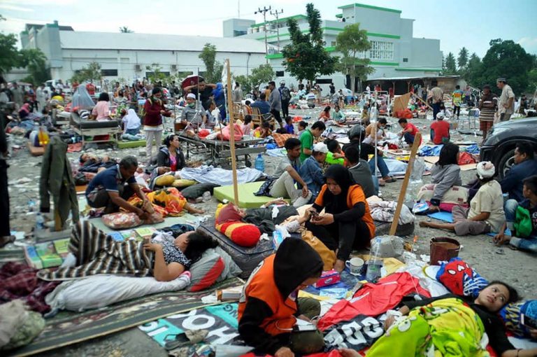 Những hình ảnh ám ảnh về thảm họa động đất, sóng thần ở Indonesia
