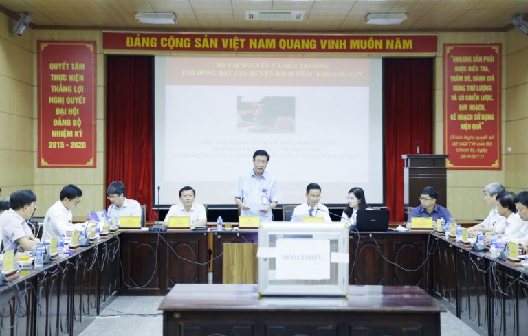 Lần đầu tiên đấu giá thành công quyền khai thác khoáng sản