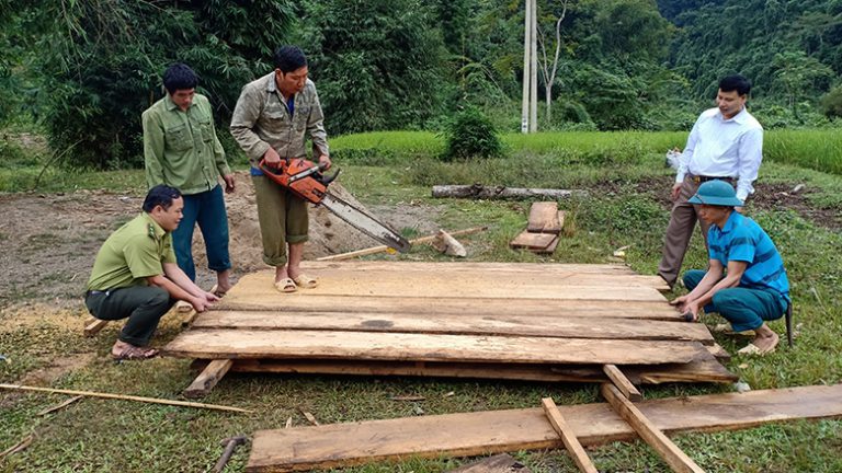 Cải thiện đời sống người dân vùng rừng đặc dụng