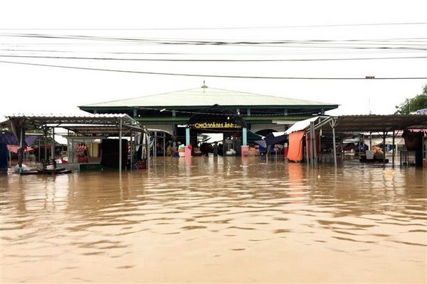 Áp thấp nhiệt đới đã suy yếu thành một vùng áp thấp