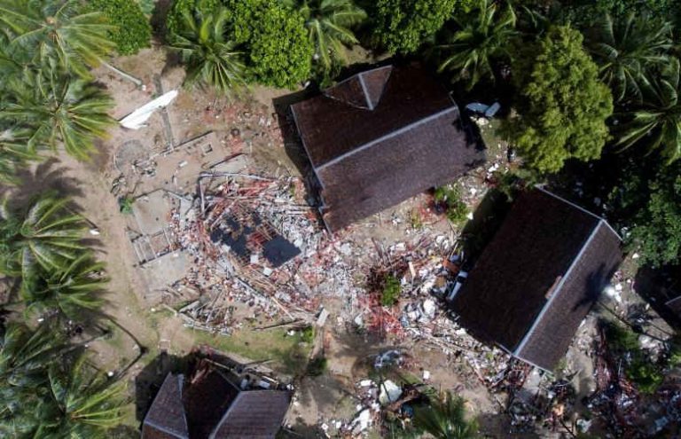 373 người chết, Indonesia chạy đua tìm kiếm nạn nhân sau sóng thần