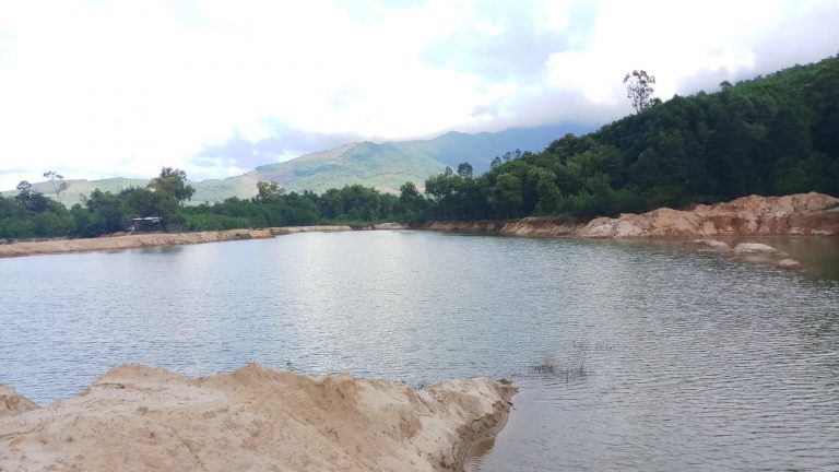 Bãi Trằm tan hoang, doanh nghiệp “biệt tích”