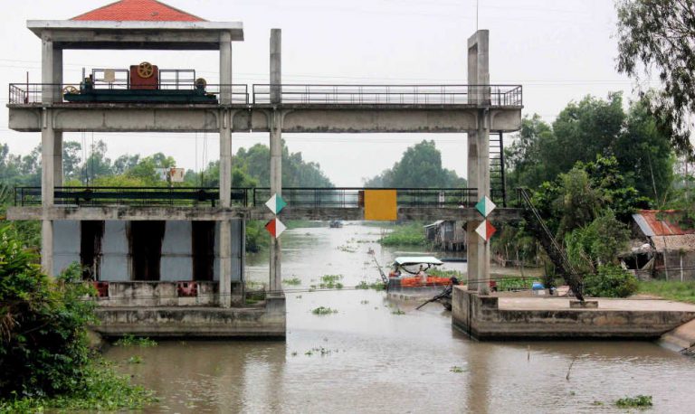 Đồng bằng sông Cửu Long: Đối diện với hạn, mặn khốc liệt