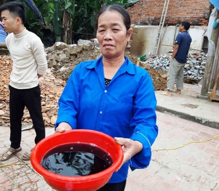 Mất nguồn nước ngầm, dân khó khăn
