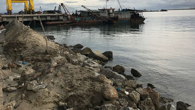 Tìm phương án sử dụng chất nạo vét cảng Dung Quất