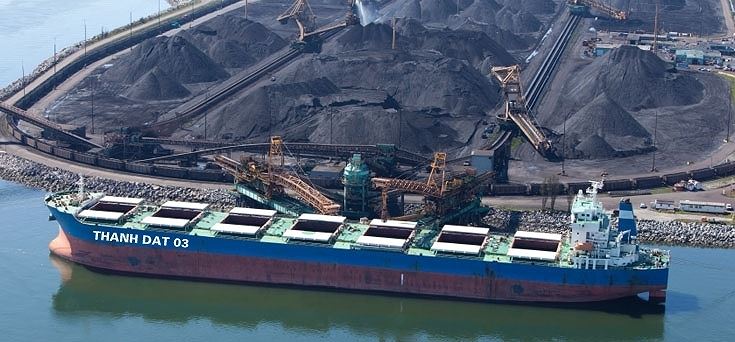 Thị trường vận tải biển Việt Nam: Bất lực nhìn tàu ngoại “ăn hàng”?